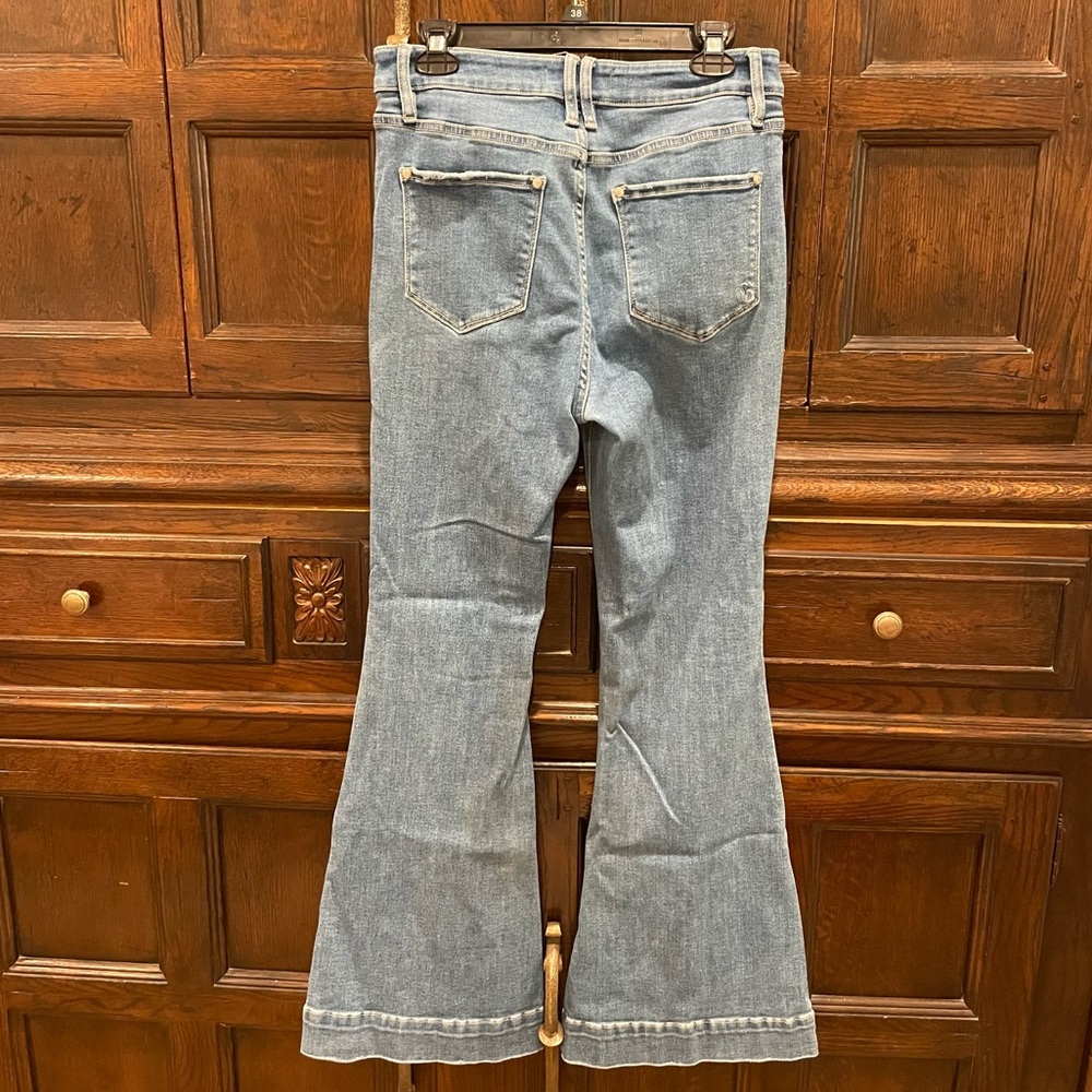 Cavender’s Rockin C Medium Wash Flare Jeans - Picture 3 of 9